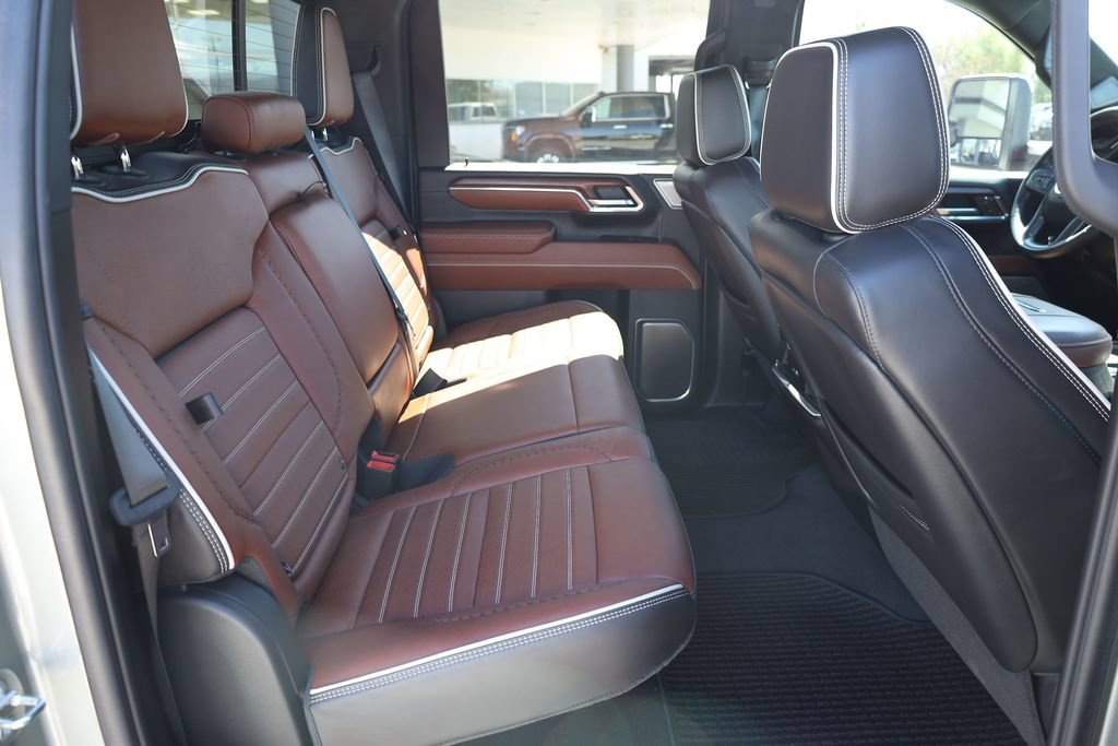 Used 2024 GMC Sierra 2500 Denali Ultimate w/ Max Trailering Package AWD/4WD image 18