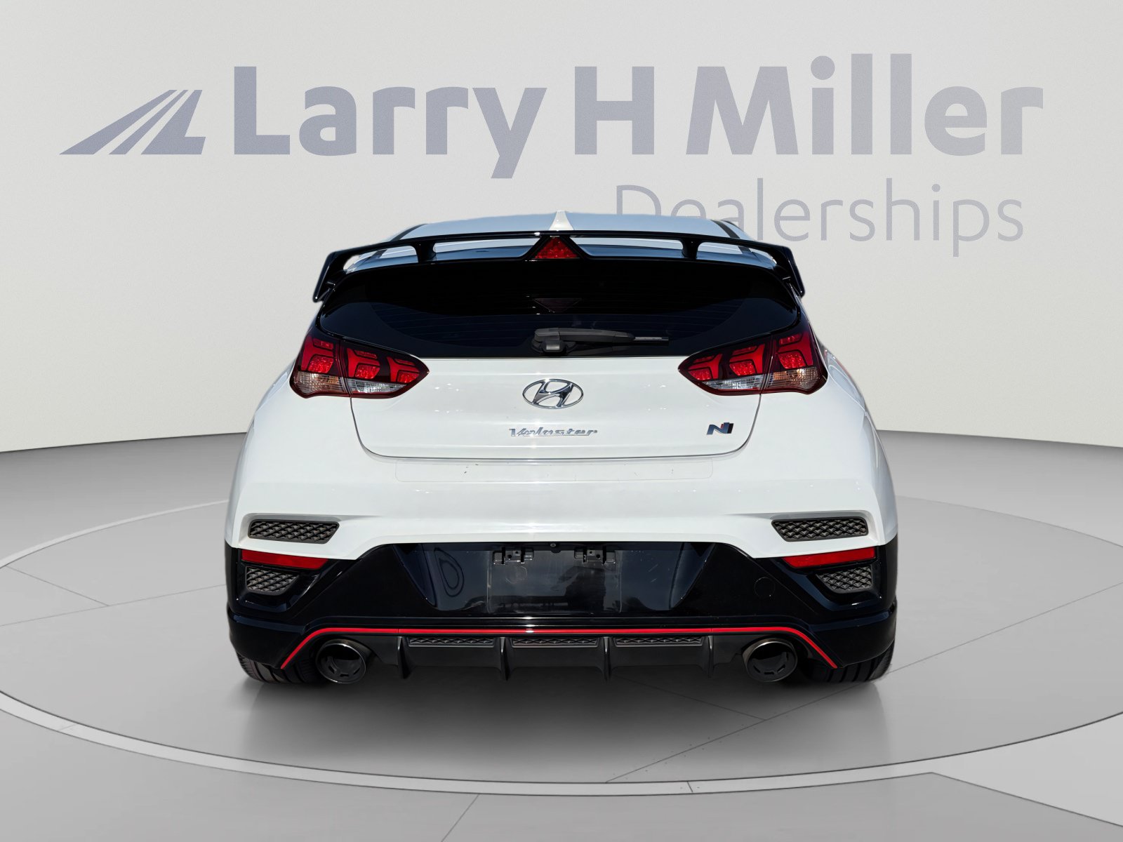 Used 2020 Hyundai Veloster N w/ Performance Package FWD image 4