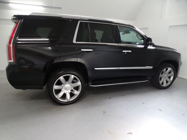 Used 2018 Cadillac Escalade Luxury AWD/4WD image 22