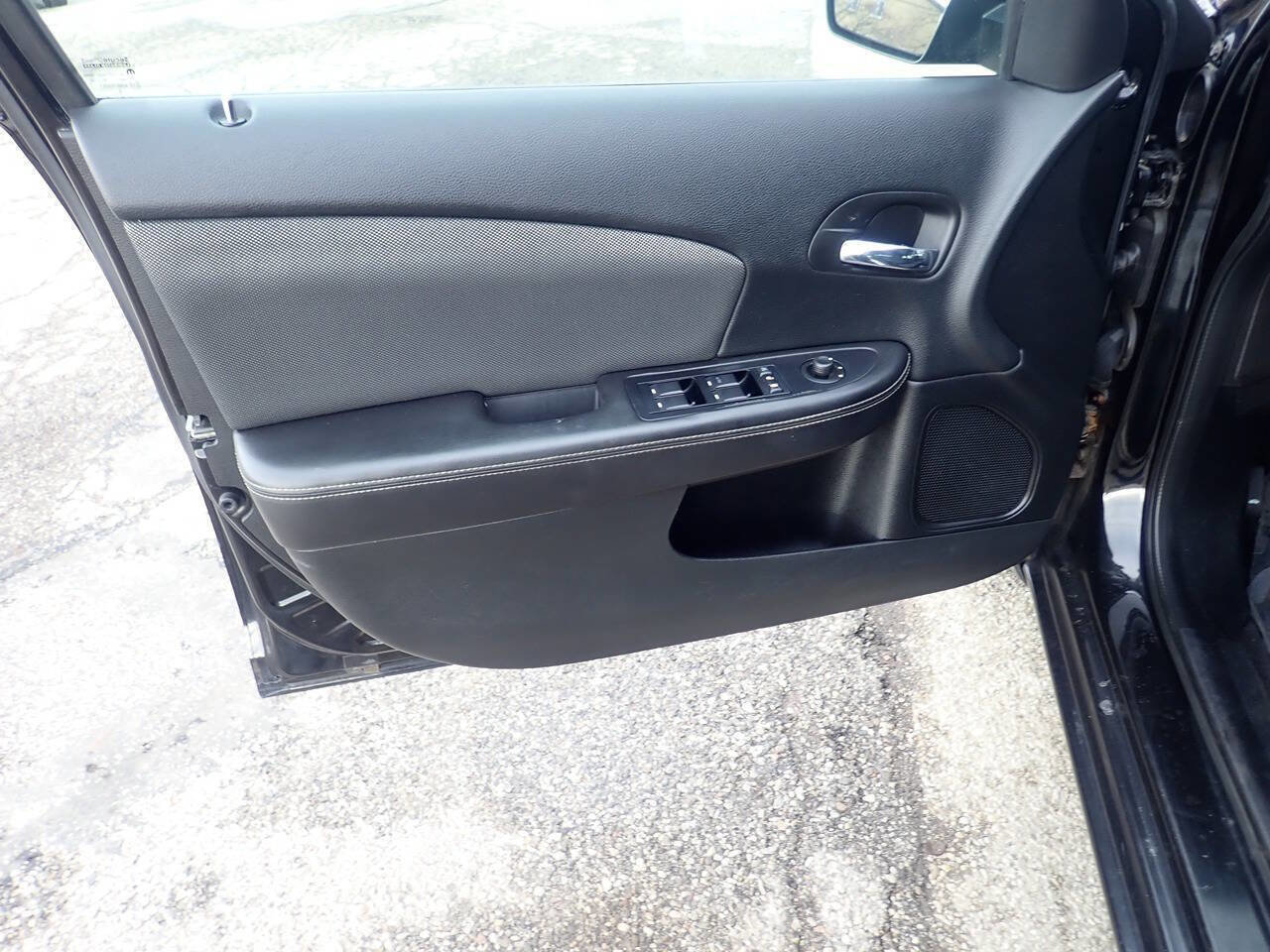 Used 2013 Dodge Avenger SE FWD image 8