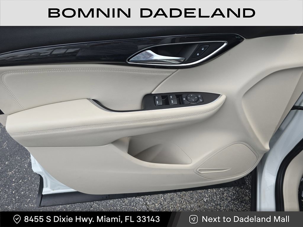 Used 2023 Buick Envision Preferred image 17