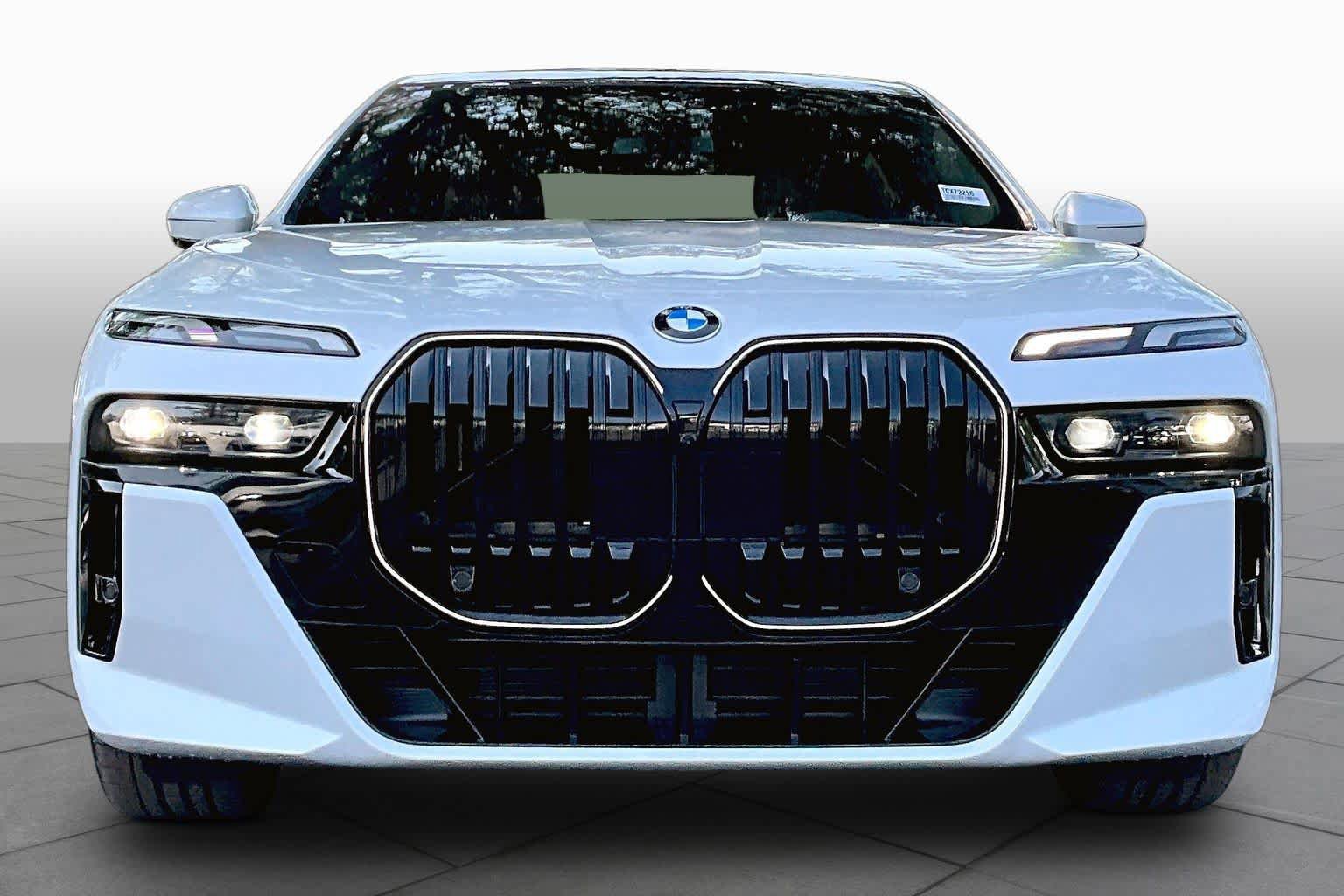 New 2026 BMW 740i RWD image 3