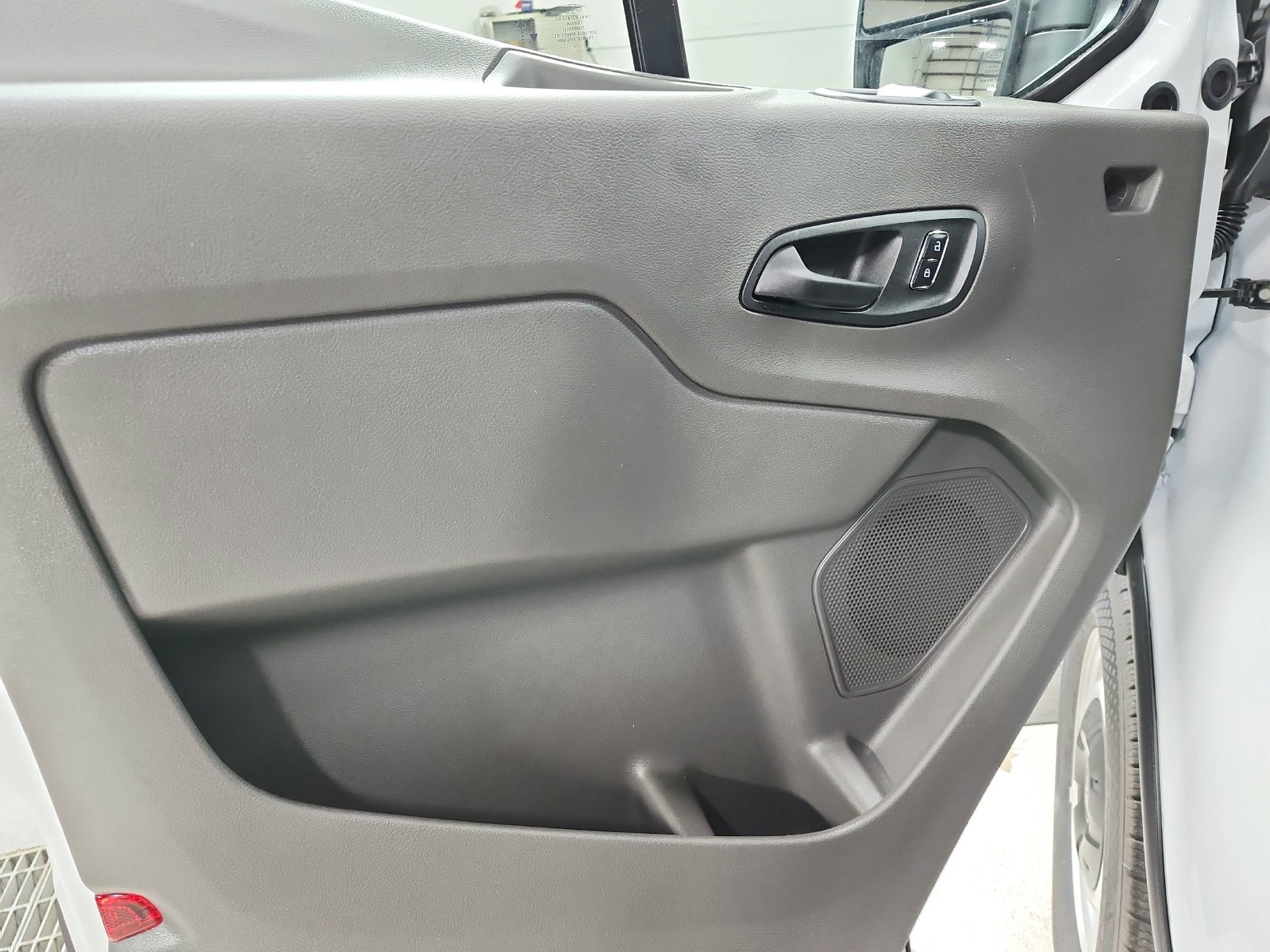 New 2027 Ford Transit 250 148 Medium Roof w/ Load Area Protection Package RWD image 32