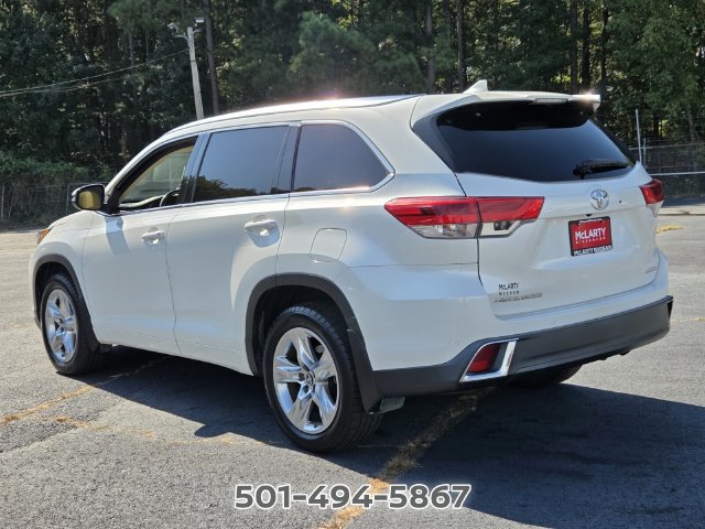 Used 2017 Toyota Highlander Limited FWD image 3
