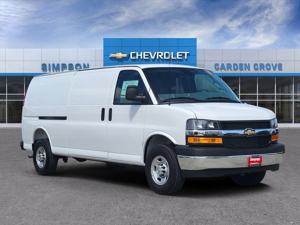 New 2026 Chevrolet Express 3500 Extended w/ Driver Convenience Package
