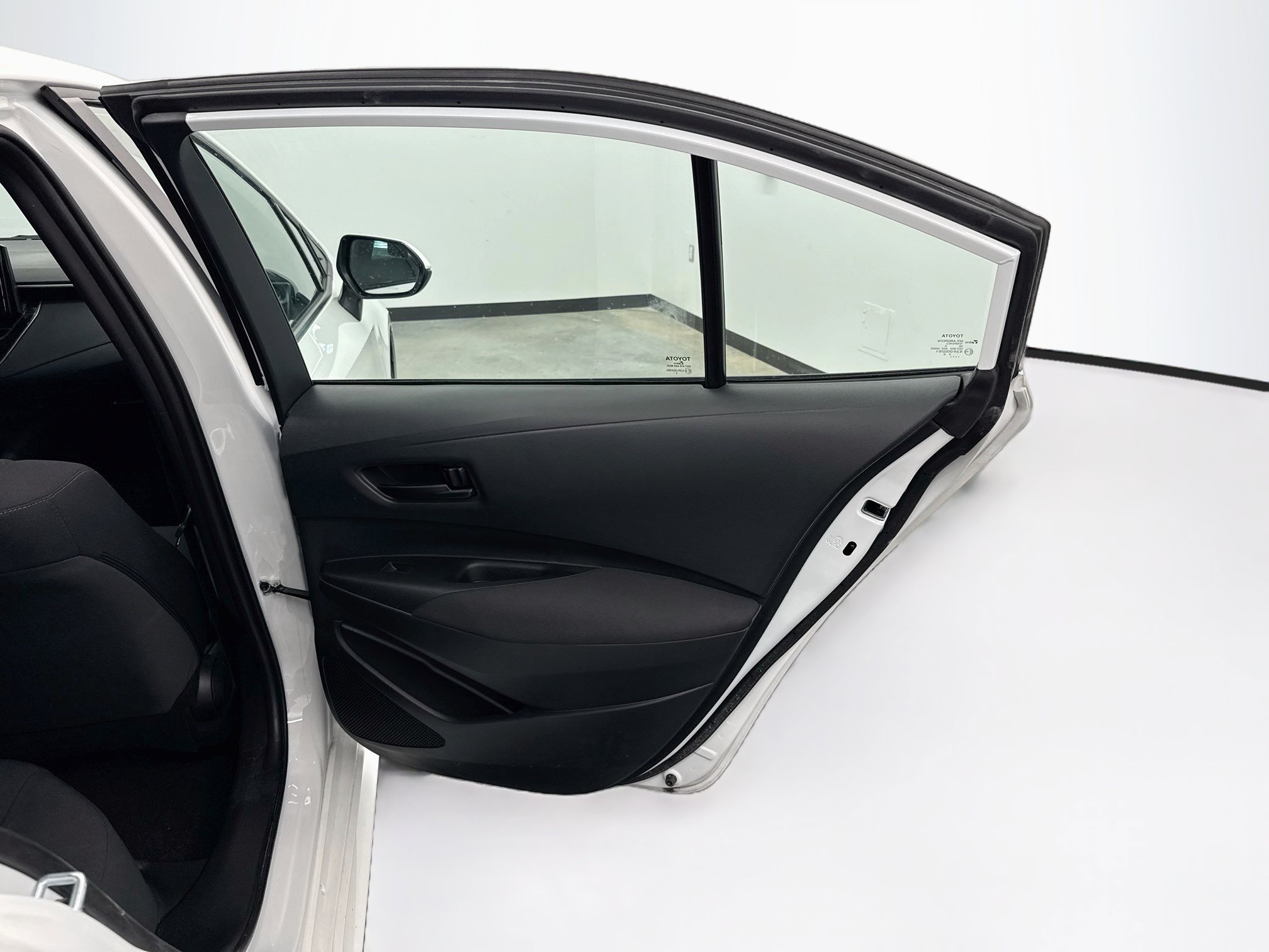 Used 2026 Toyota Corolla LE FWD image 28