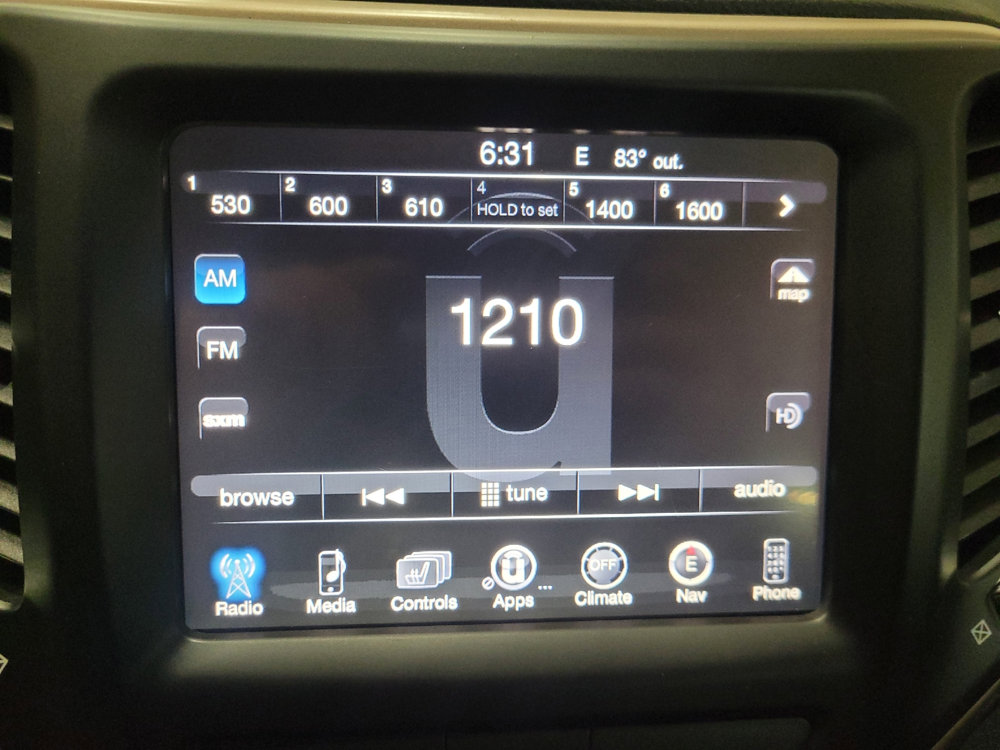 Used 2015 Jeep Cherokee Limited AWD/4WD image 25