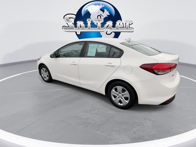 Used 2017 Kia Forte LX image 7