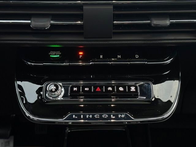 New 2026 Lincoln Corsair Premiere image 32