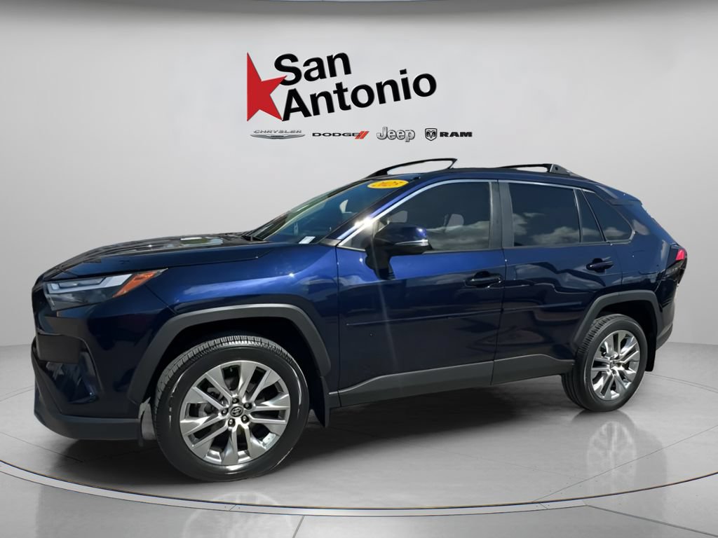 Used 2025 Toyota RAV4 XLE Premium FWD image 7