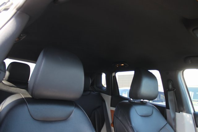 Used 2024 Jeep Compass Limited image 32