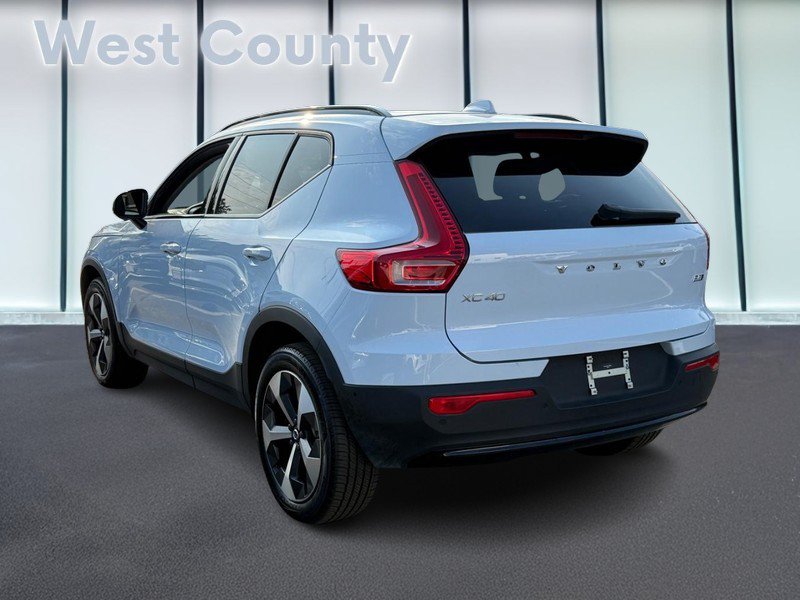 Used 2026 Volvo XC40 B5 Plus AWD/4WD image 7