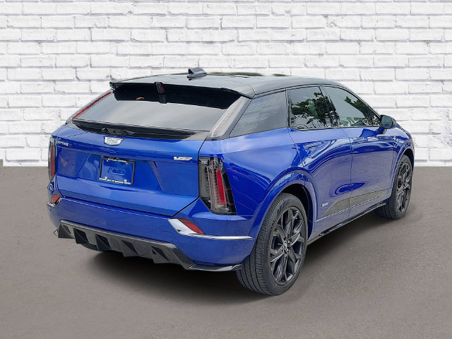 New 2027 Cadillac Optiq V w/ Deep Ocean Design Edition AWD/4WD image 3