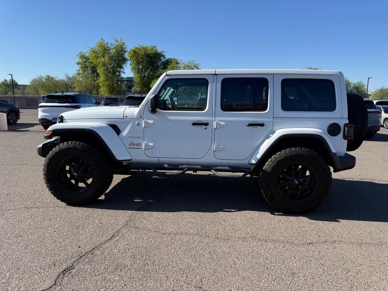 Used 2024 Jeep Wrangler Unlimited Sahara w/ Safety Group AWD/4WD image 8
