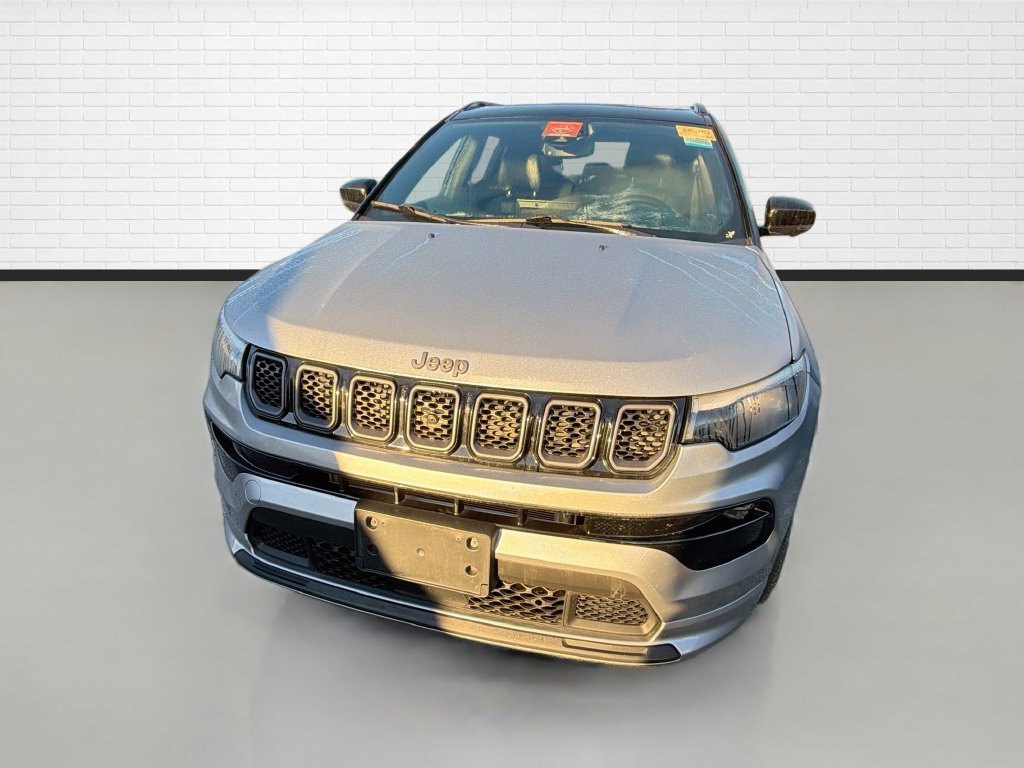 Used 2023 Jeep Compass High Altitude w/ Driver Assist Group I AWD/4WD image 2