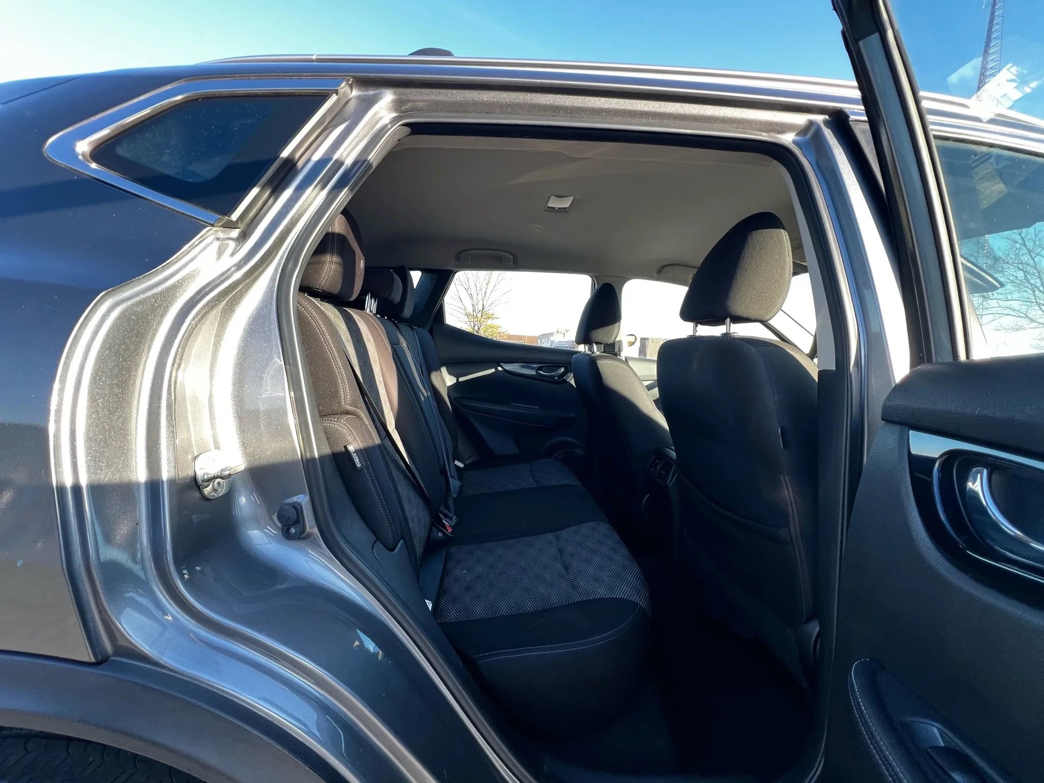 Used 2020 Nissan Rogue Sport SV image 18