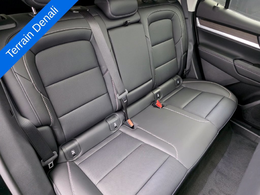 Used 2026 GMC Terrain Denali AWD/4WD image 26