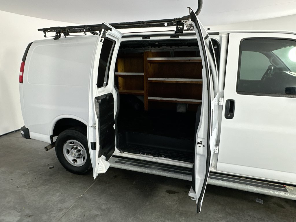 Used 2022 Chevrolet Express 2500 w/ Driver Convenience Package RWD image 12