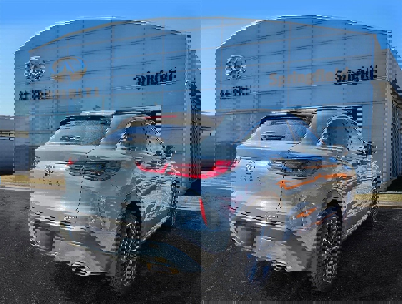 Used 2025 INFINITI QX55 Luxe w/ Cargo Package image 6