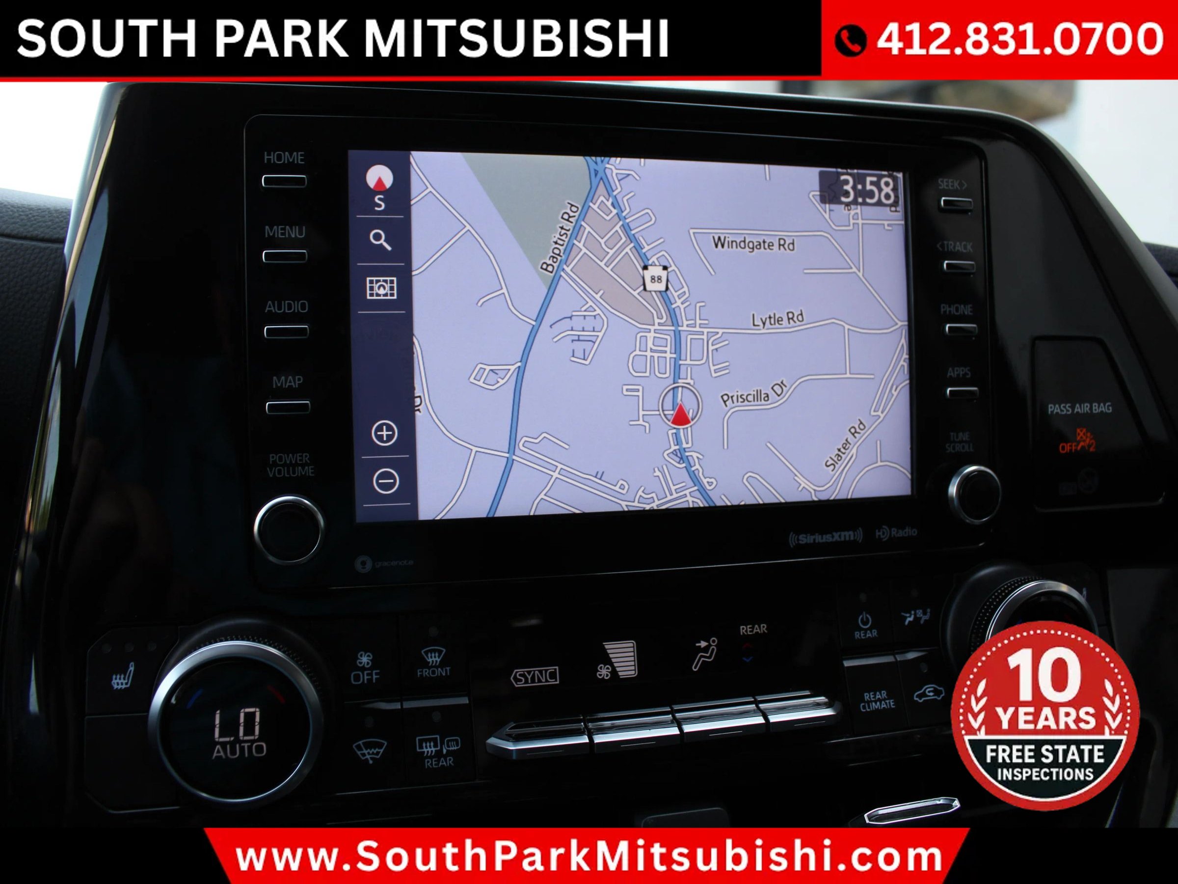 Used 2022 Toyota Highlander XLE AWD/4WD image 22