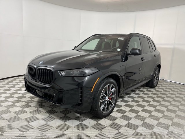 New 2026 BMW X5 xDrive50e w/ M Sport Package image 3