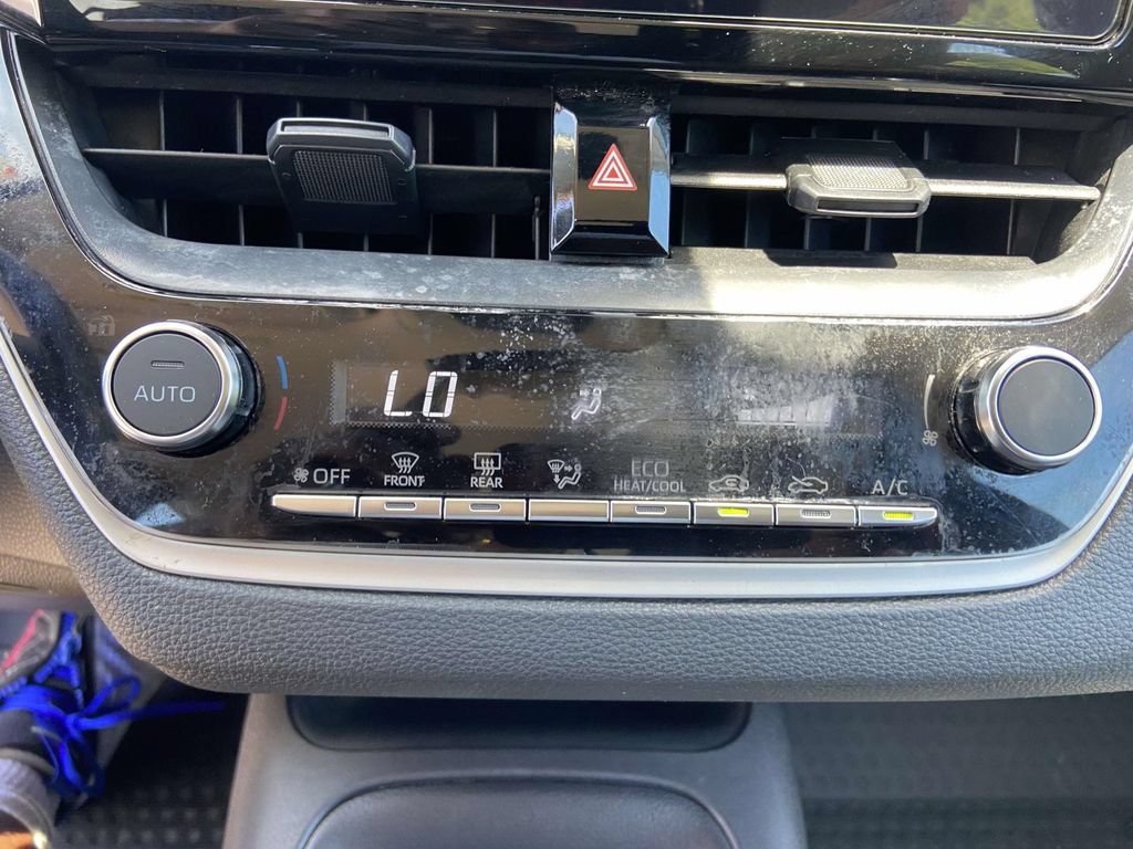 Used 2025 Toyota Corolla LE FWD image 23