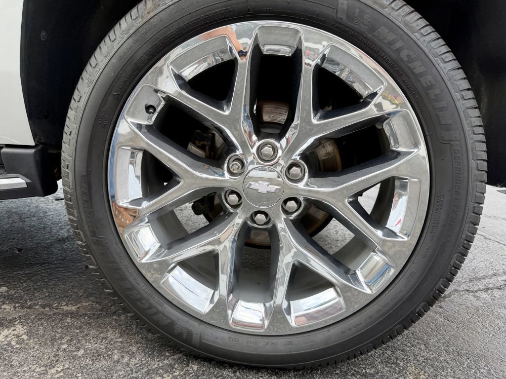 Used 2018 Chevrolet Tahoe Premier AWD/4WD image 36