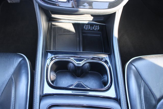 Used 2023 Chrysler Pacifica Limited w/ S Appearance Package image 20