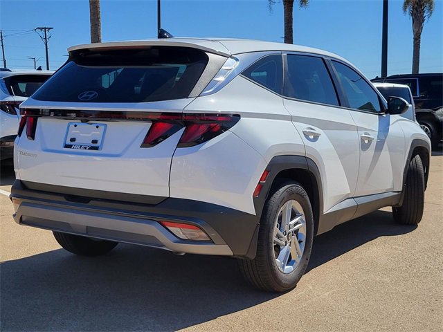 New 2025 Hyundai Tucson SE image 4