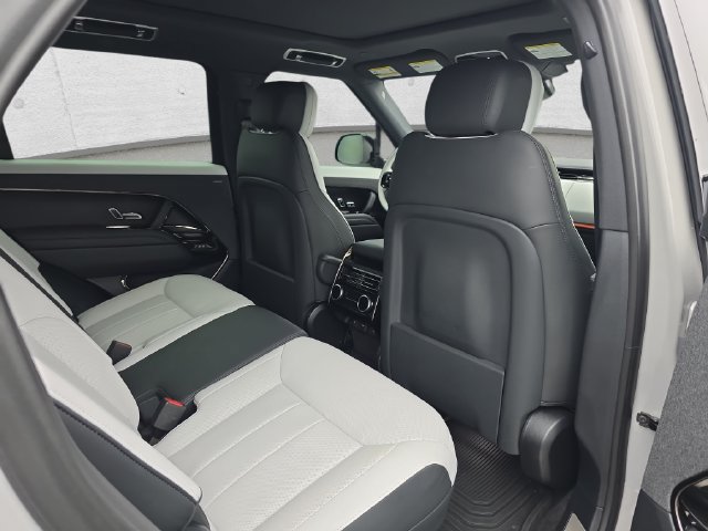 Used 2023 Land Rover Range Rover Sport SE Dynamic AWD/4WD image 11
