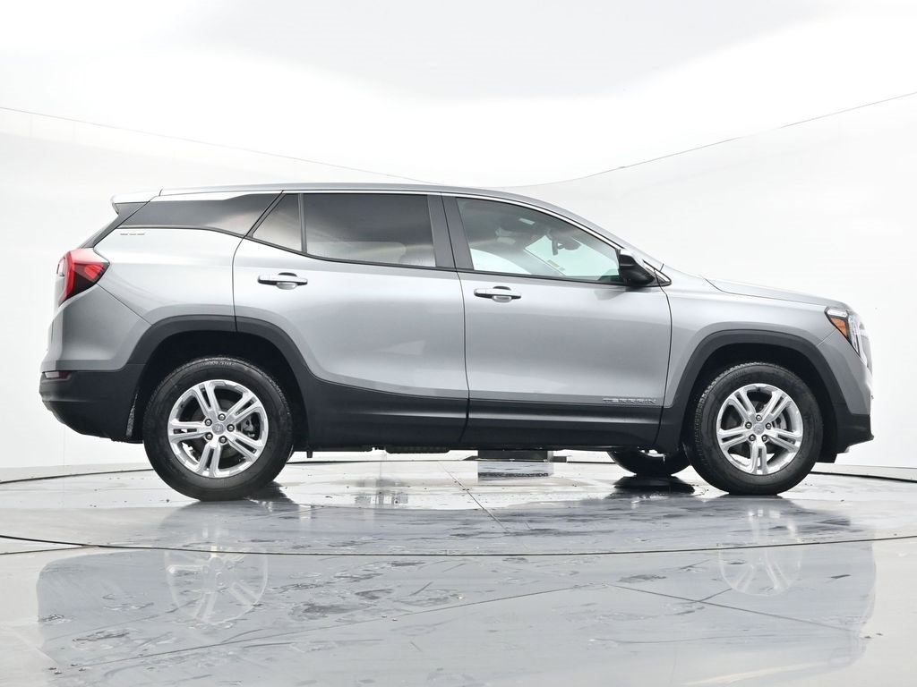 Certified 2024 GMC Terrain SLE image 27