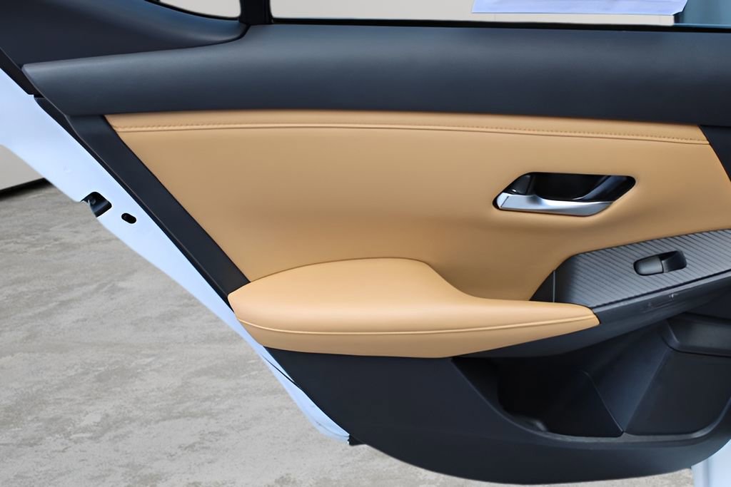 Used 2022 Nissan Sentra SV w/ SV Premium Package image 21