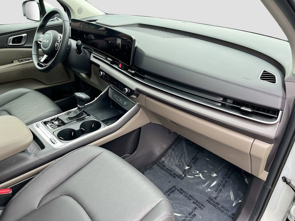 Certified 2025 Kia Carnival SX FWD image 37