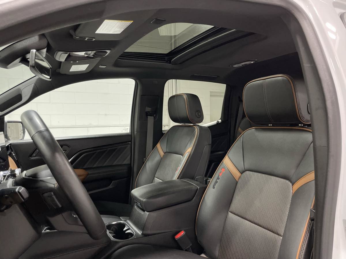 Used 2023 GMC Canyon AT4 w/ AT4 Premium Package AWD/4WD image 14
