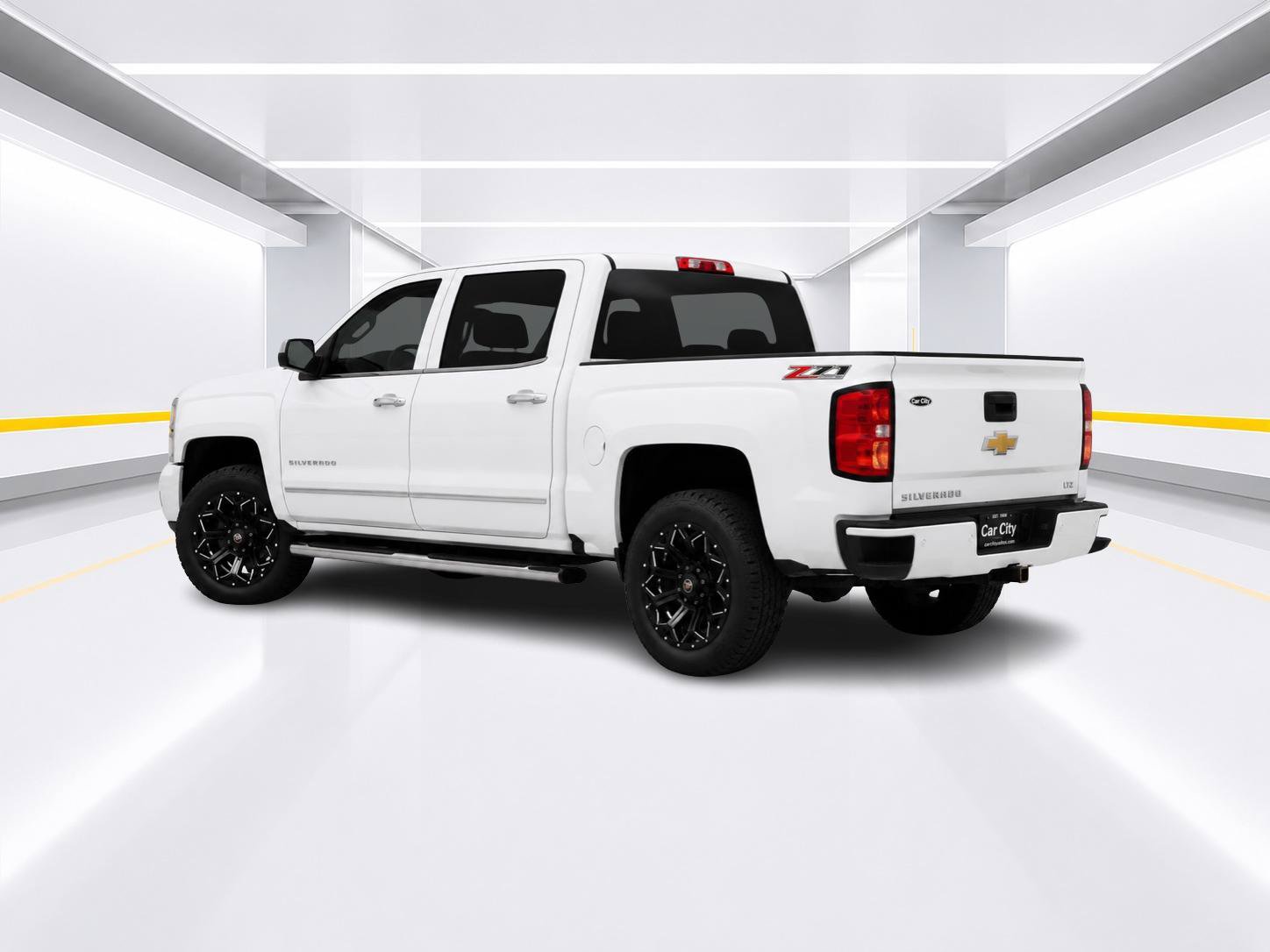 Used 2017 Chevrolet Silverado 1500 LTZ Z71 w/ LTZ Plus Package AWD/4WD image 3