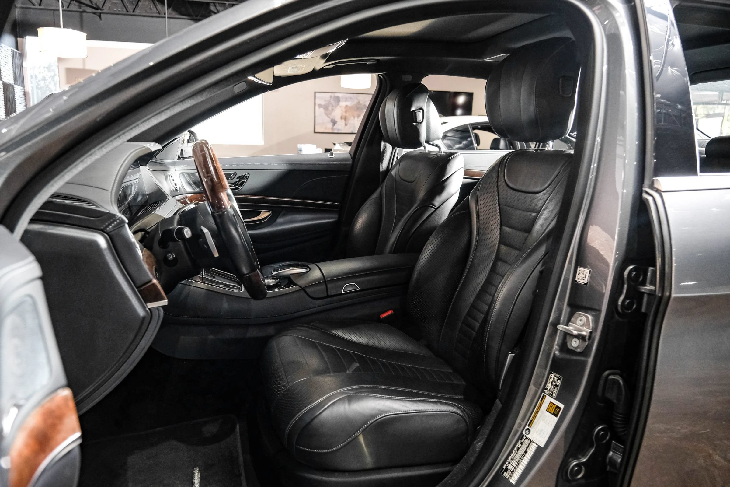 Used 2018 Mercedes-Benz S 560 4MATIC Sedan image 28