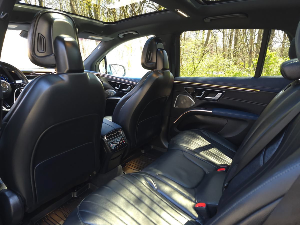 Used 2023 Mercedes-Benz EQS 450+ SUV image 13