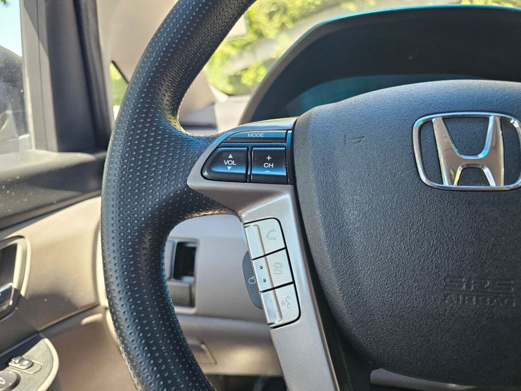 Used 2017 Honda Odyssey SE image 32
