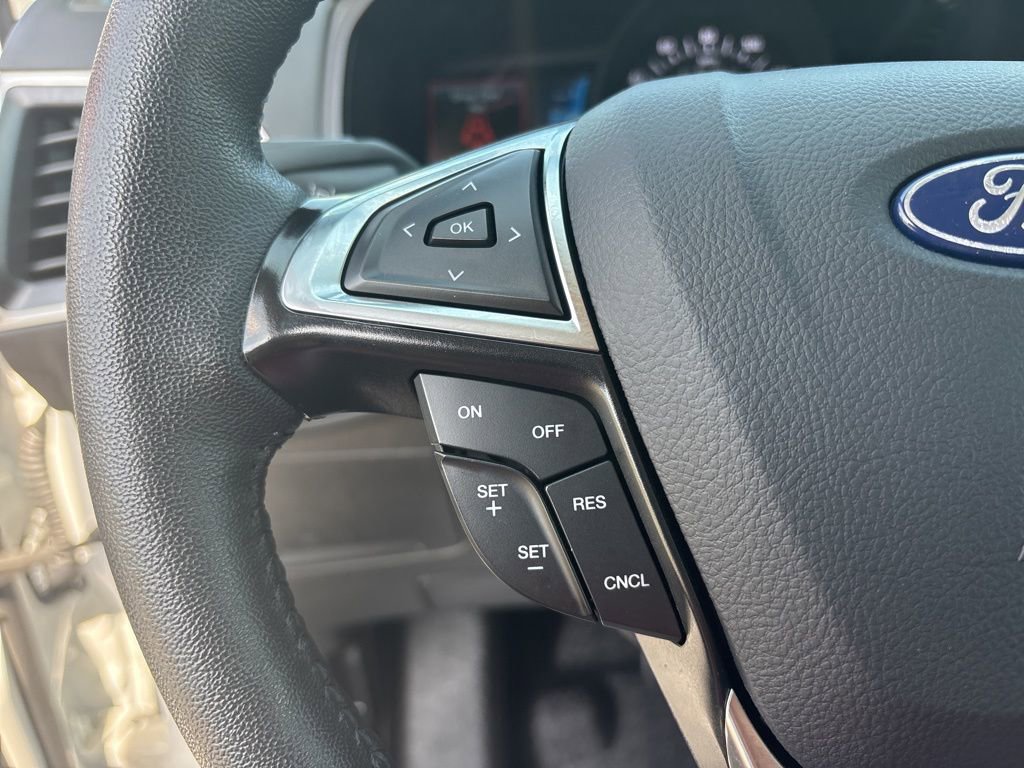 Used 2024 Ford Edge SEL AWD/4WD image 19