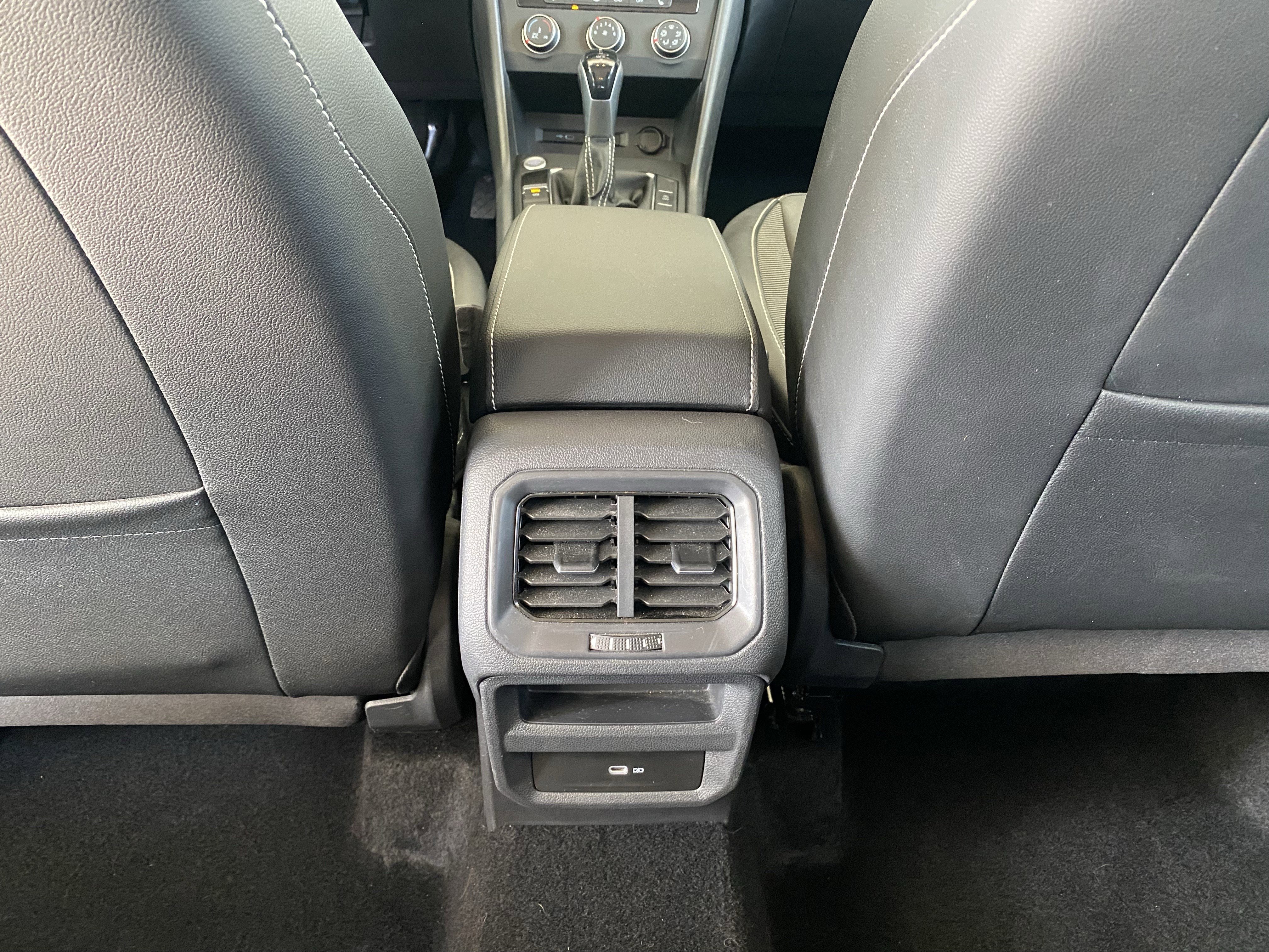 Certified 2022 Volkswagen Taos SE image 30