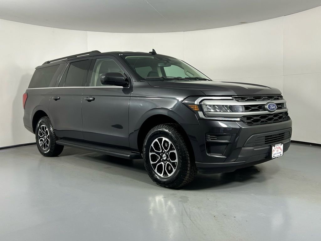 Used 2024 Ford Expedition Max XLT image 1