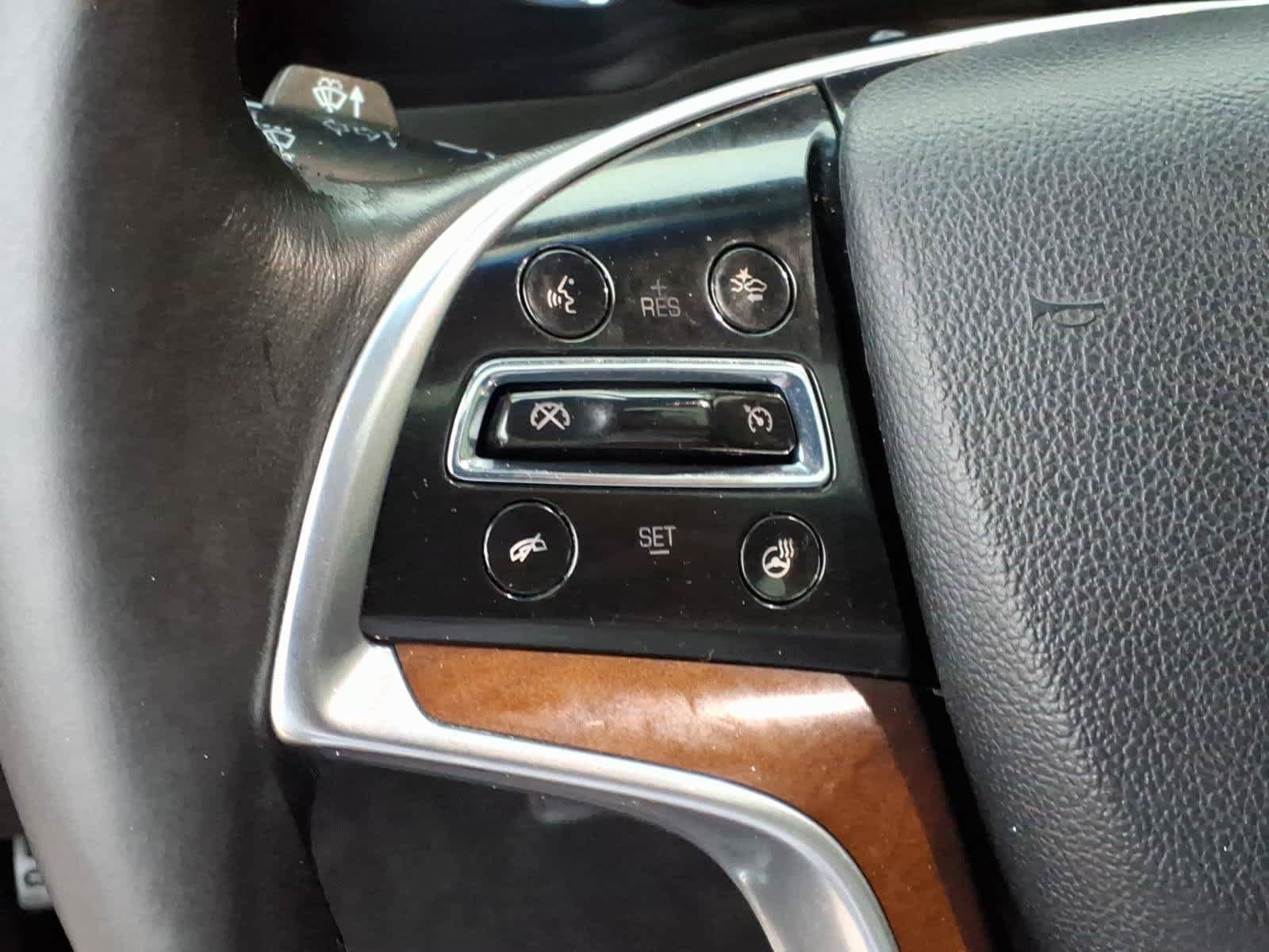 Used 2016 Cadillac Escalade Luxury AWD/4WD image 18