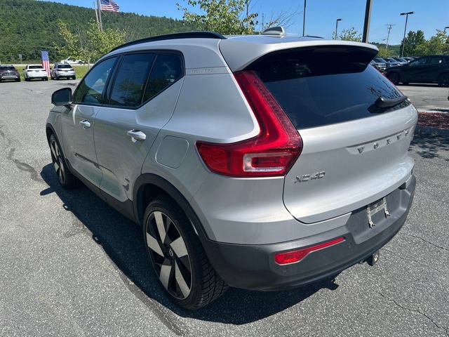 Used 2023 Volvo XC40 Recharge Ultimate AWD/4WD image 3