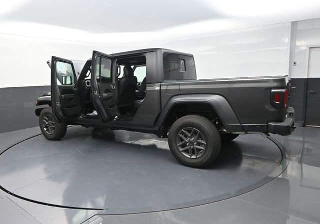 New 2025 Jeep Gladiator Sport image 33