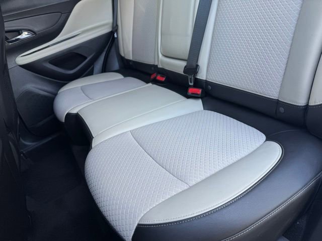 Used 2020 Buick Encore Preferred AWD/4WD image 7