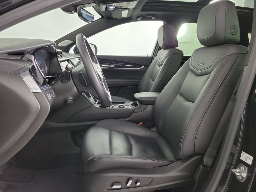 Certified 2024 Cadillac XT5 Premium Luxury w/ Technology Package FWD image 16