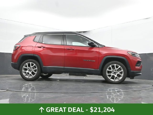Used 2025 Jeep Compass Limited AWD/4WD image 48