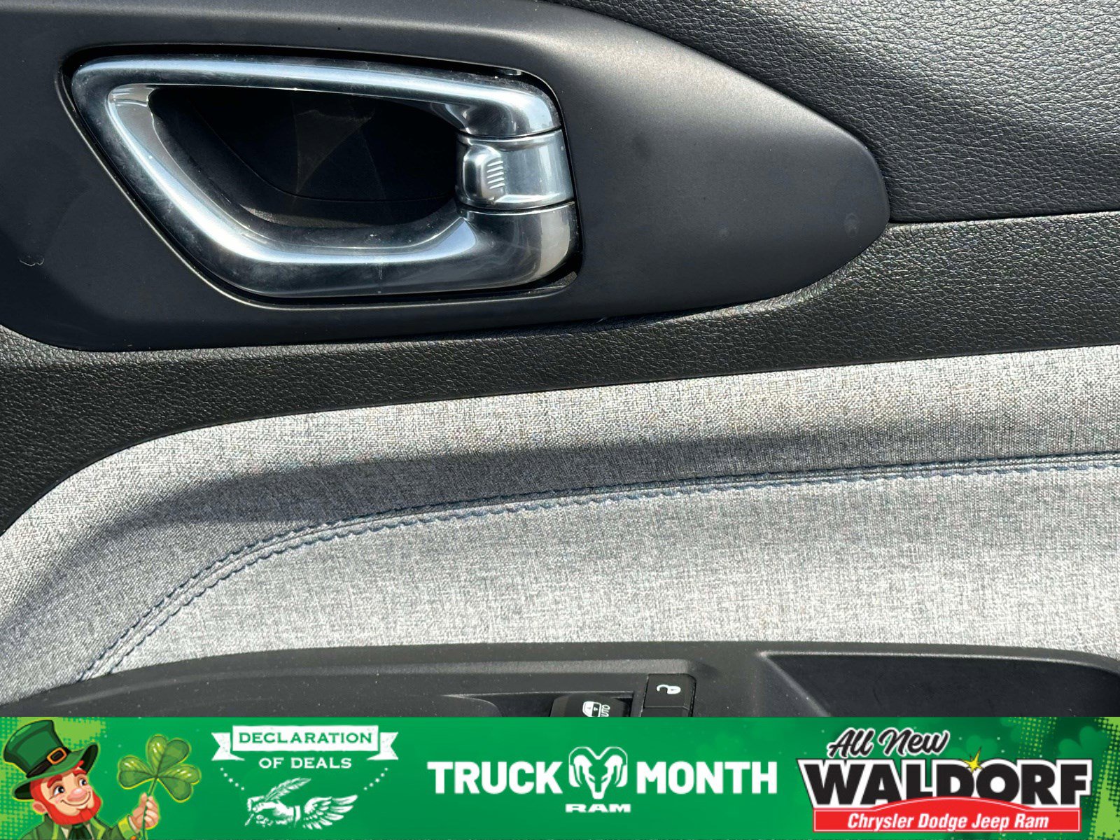 Used 2024 Jeep Compass Latitude image 21