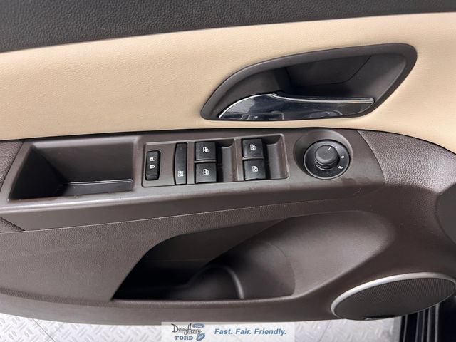 Used 2016 Chevrolet Cruze LTZ w/ Sun, Sound and Sport Package FWD image 23