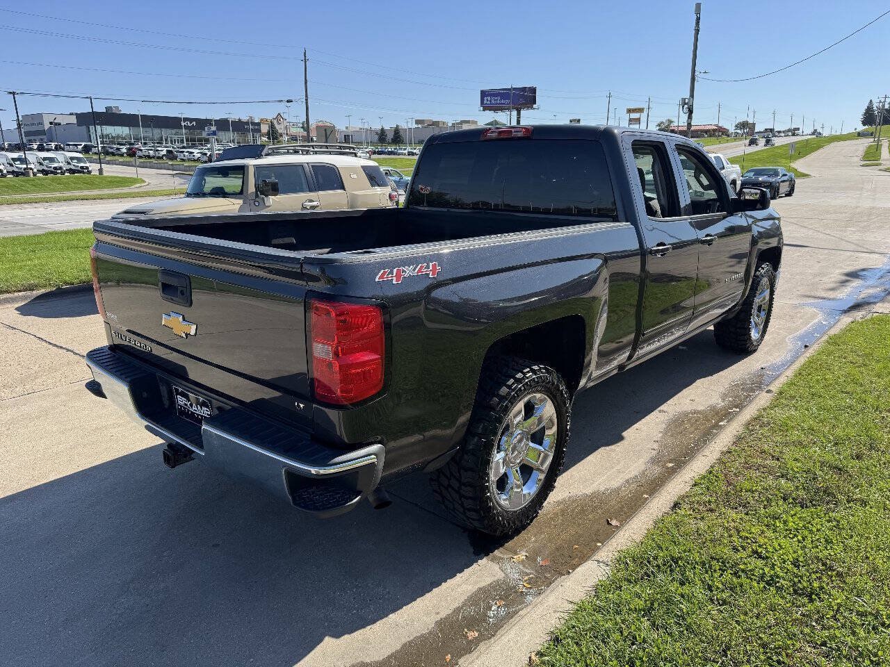 Used 2015 Chevrolet Silverado 1500 LT AWD/4WD image 5